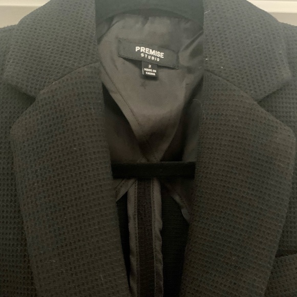 CLASSIC BLACK BLAZER - Picture 3 of 6